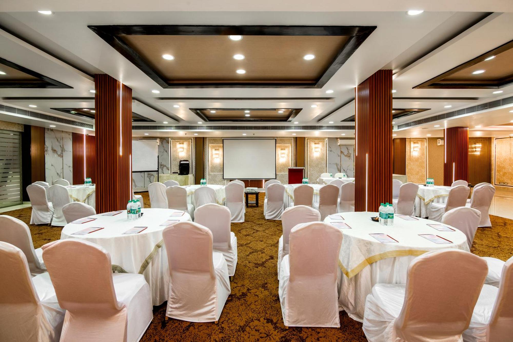 The Grand Orion - Kailash Colony New Delhi Exterior foto